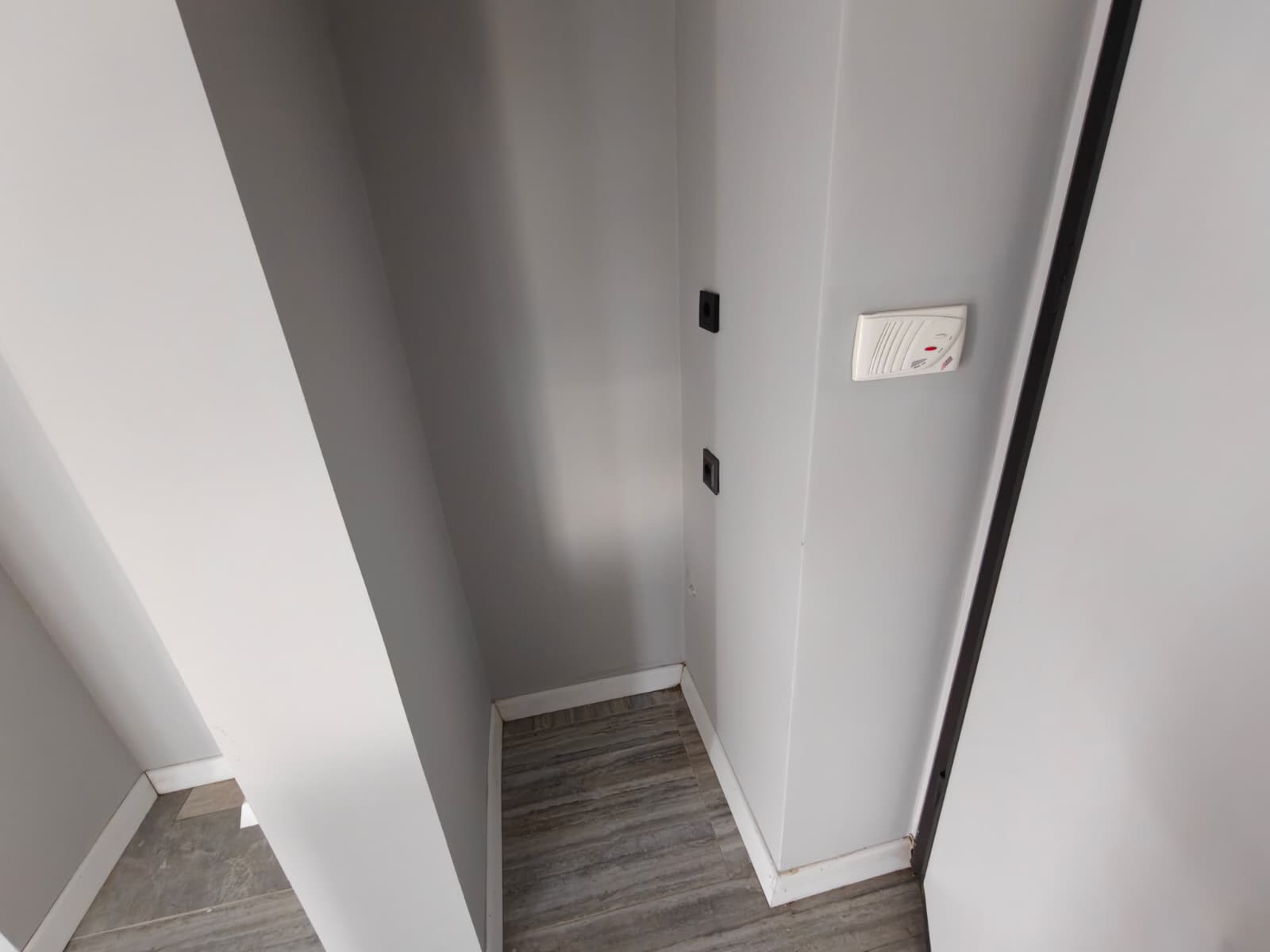 CUMHURİYET MAH. DÖRTYOL  KAVŞAĞINDA KİRALIK 2+1